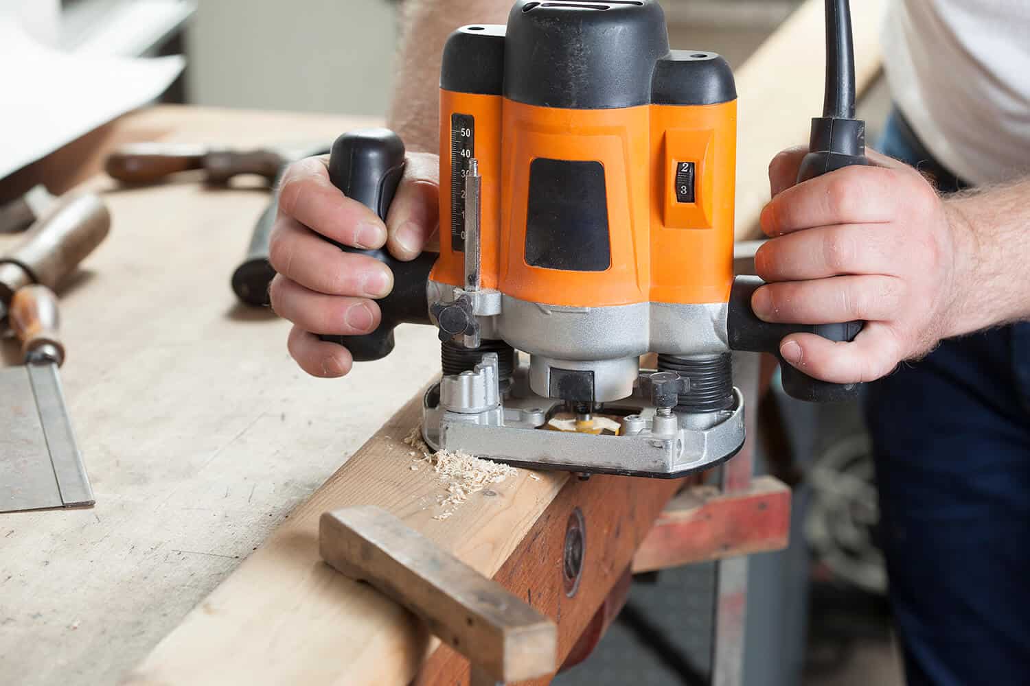 How To Use A Router For Woodworking - To Start