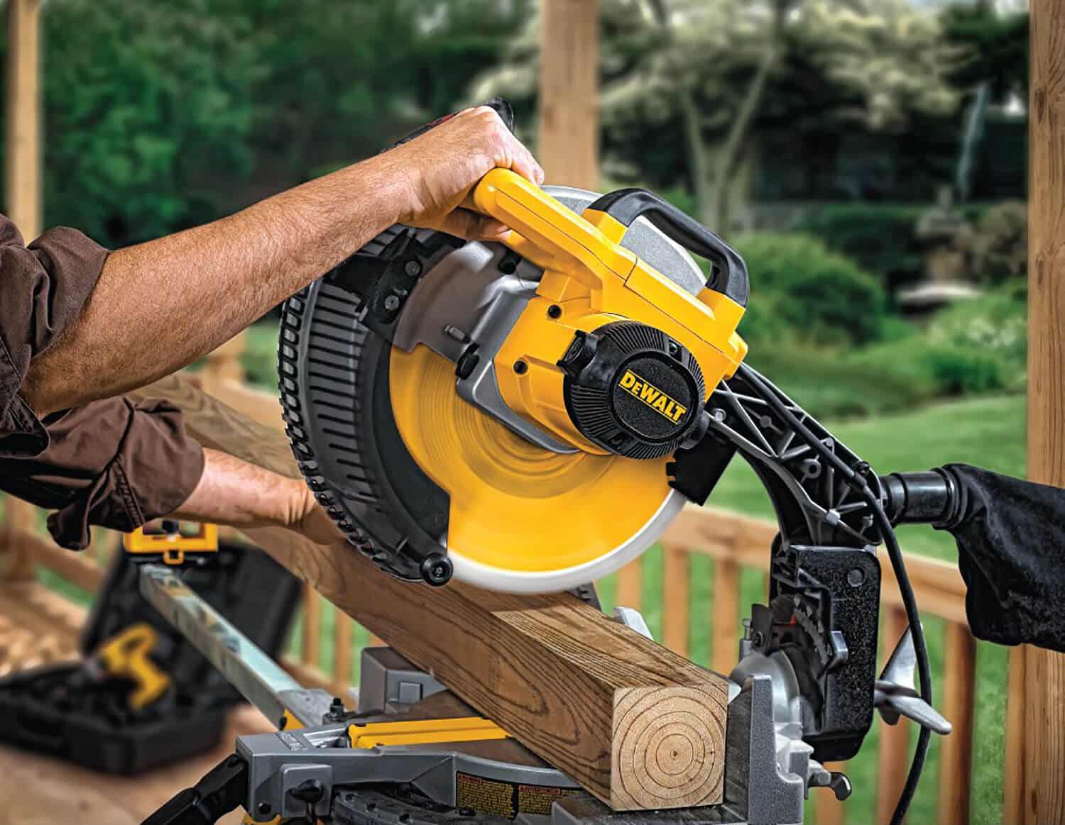 What Is The Difference Between A Compound And Sliding Miter Saw - The Compound Miter Saw