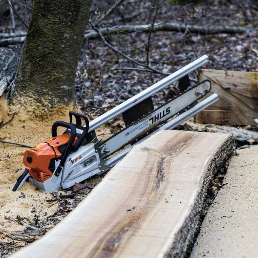 Choosing The Right Chainsaw Mill For Your Needs